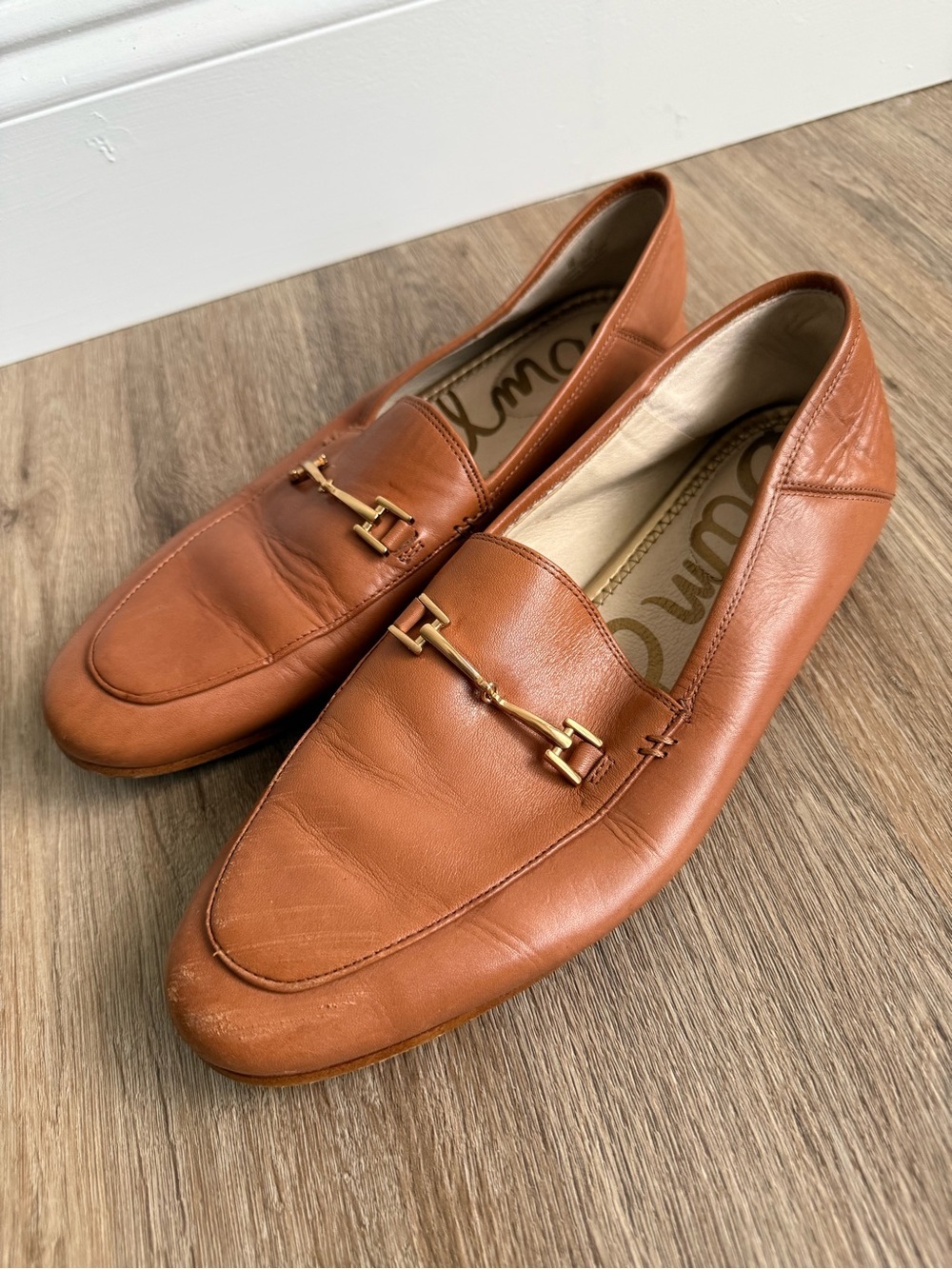 Sam Edelman Lorraine Loafers Women’s Size 9 Cognac Leather Slip-On with Gold Bit